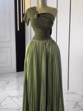 European and american cross-border women's fashion:  autumn new collection - solid color short sleeve bandeau top with asymmetrical neckline, cinched waist, and pleated detailing - elegant two-piece set