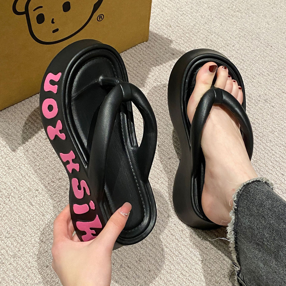 2025 platform flip-flops women's summer outdoor wear ins fashion home soft sole letter eva slippers women's non-slip