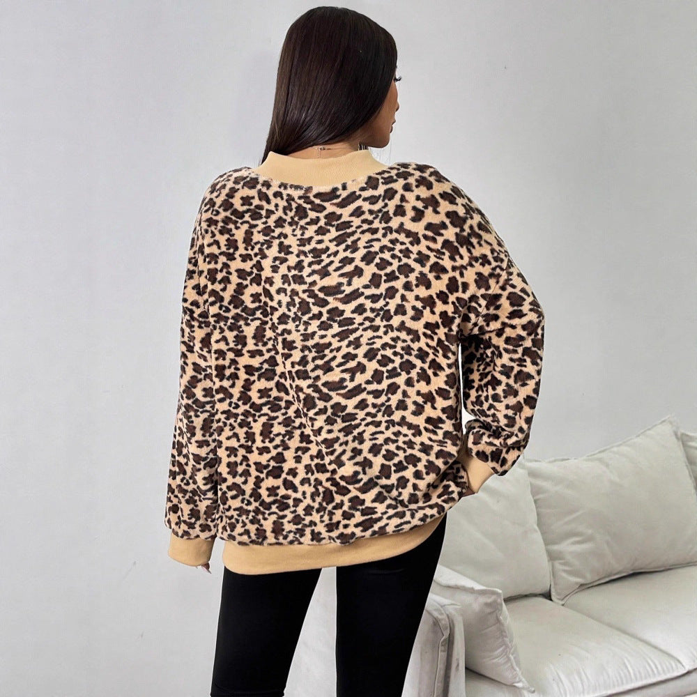 premium women's sweatshirt - new autumn/winter collection, age-defying, chic v-neck leopard print faux fur top
