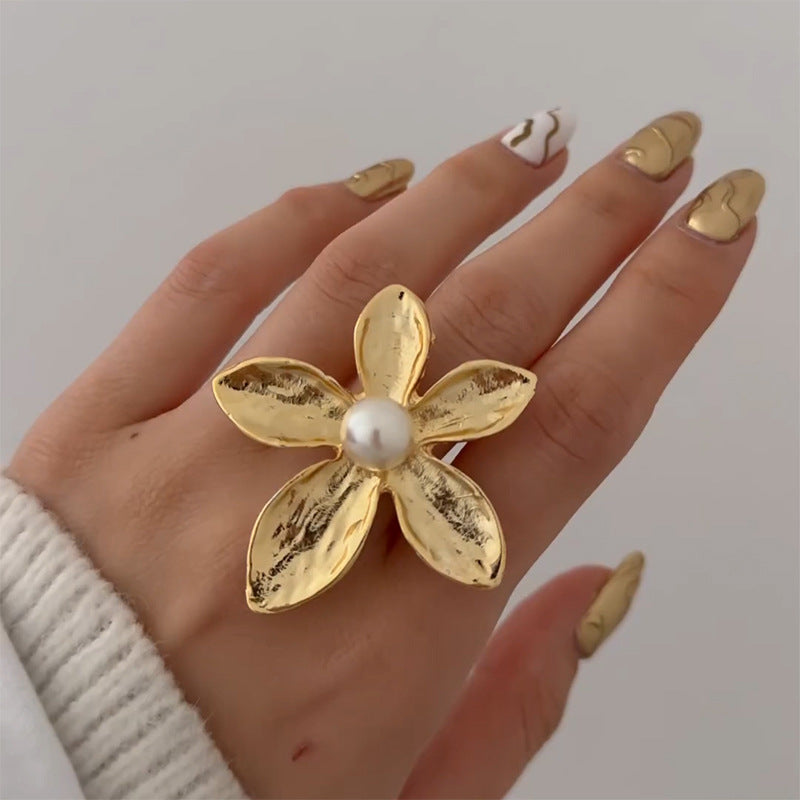 Customized rings electroplated pearl jewelry alloy flower jewelry niche high-end light luxury finger rings women's accessories