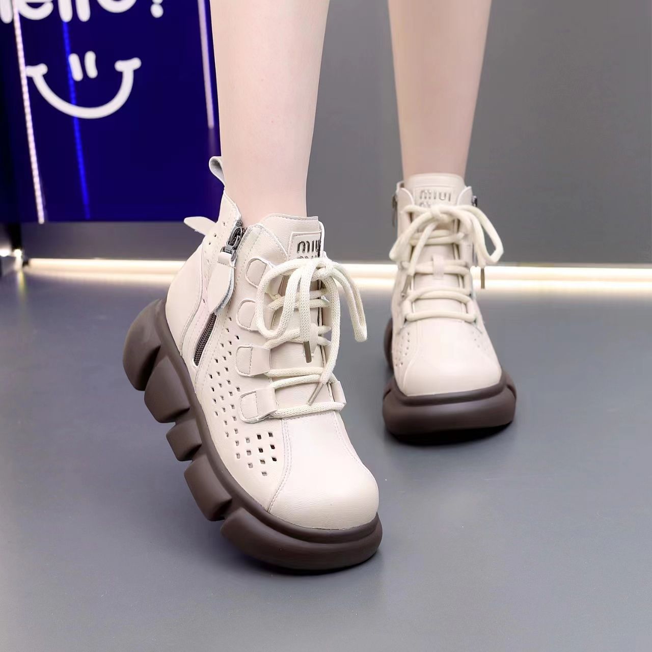 Fashion hollow Martin boots women's 2024 spring and summer new muffin thick-soled cool boots retro casual hole shoes Roman shoes