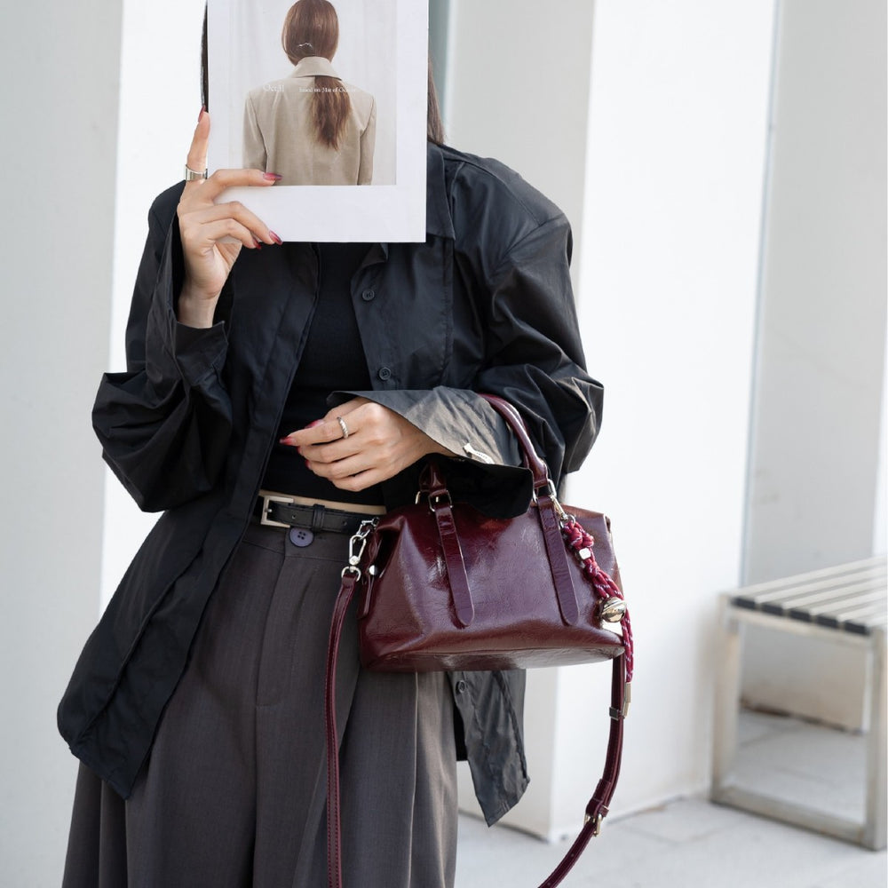 2024 fall/winter new women's bag: oil wax leather boston pillow bag - vintage, casual, versatile handbag & crossbody bag