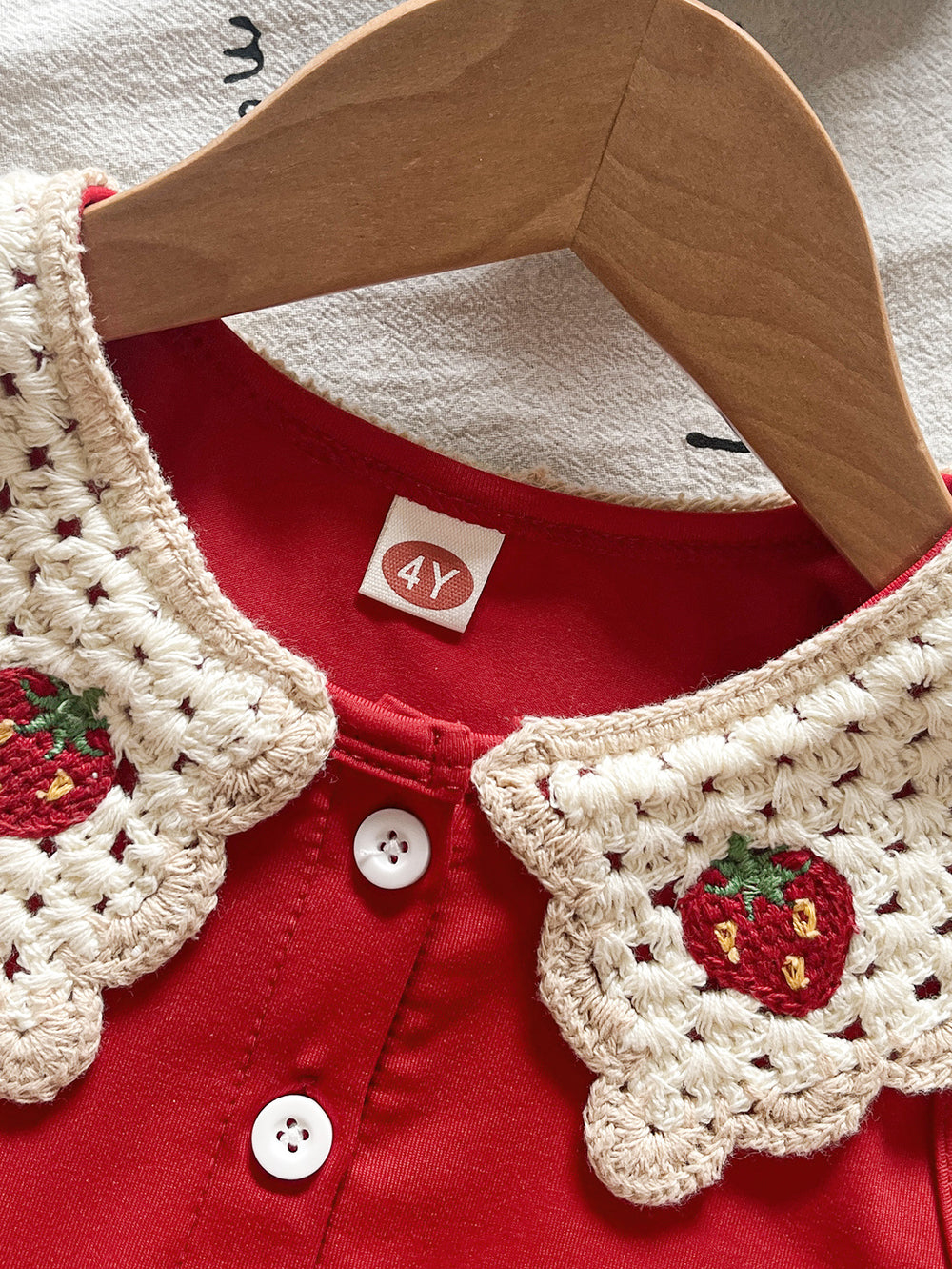 hot selling girls' cute strawberry solid color top with embroidered denim shorts two-piece set