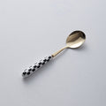 Medium round spoon