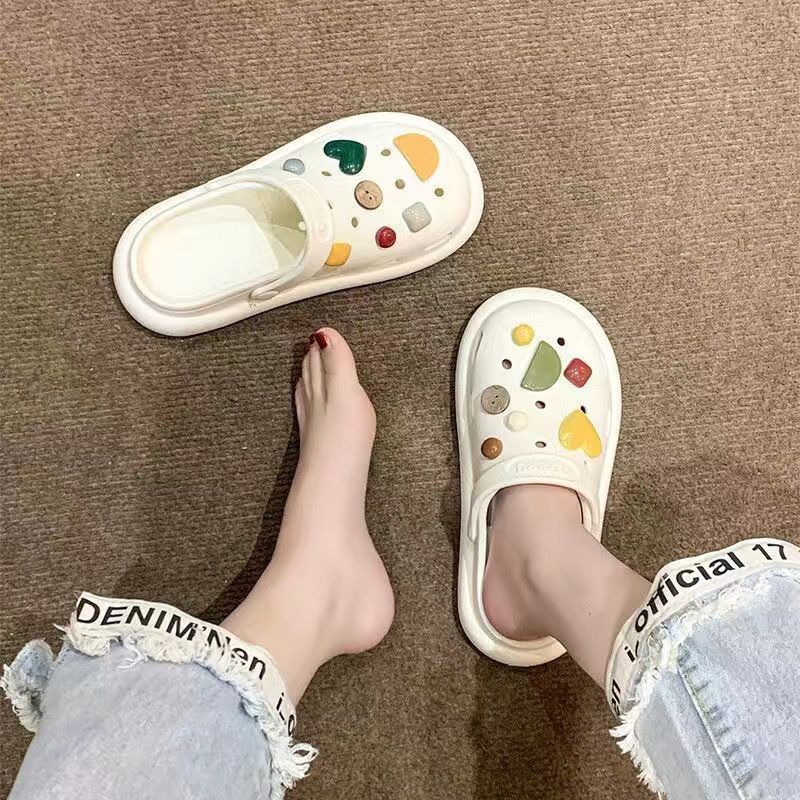 Crocs women's sandals 2023 summernew arrivalpopularthick solecute cartoon toe cap beach slippers trendy ins