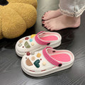 Soft bottom, feeling like stepping on shit, ins cute cartoon clogs for women, summer outwear 2024new arrivalthick solenon-slip beach