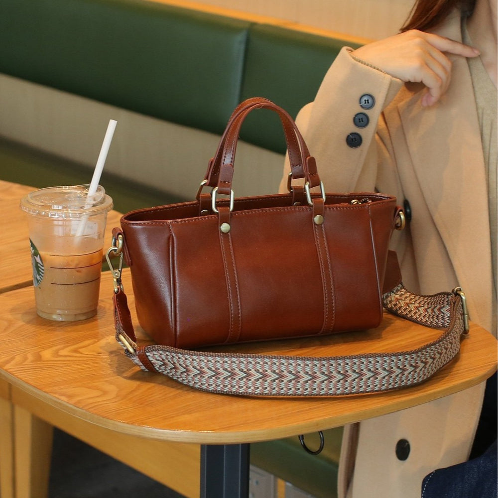 Retro first-layer cowhide women's bag 2025 new genuine leather vegetable tanned leather satchel crossbody bag rubbed color soft leather live broadcast model