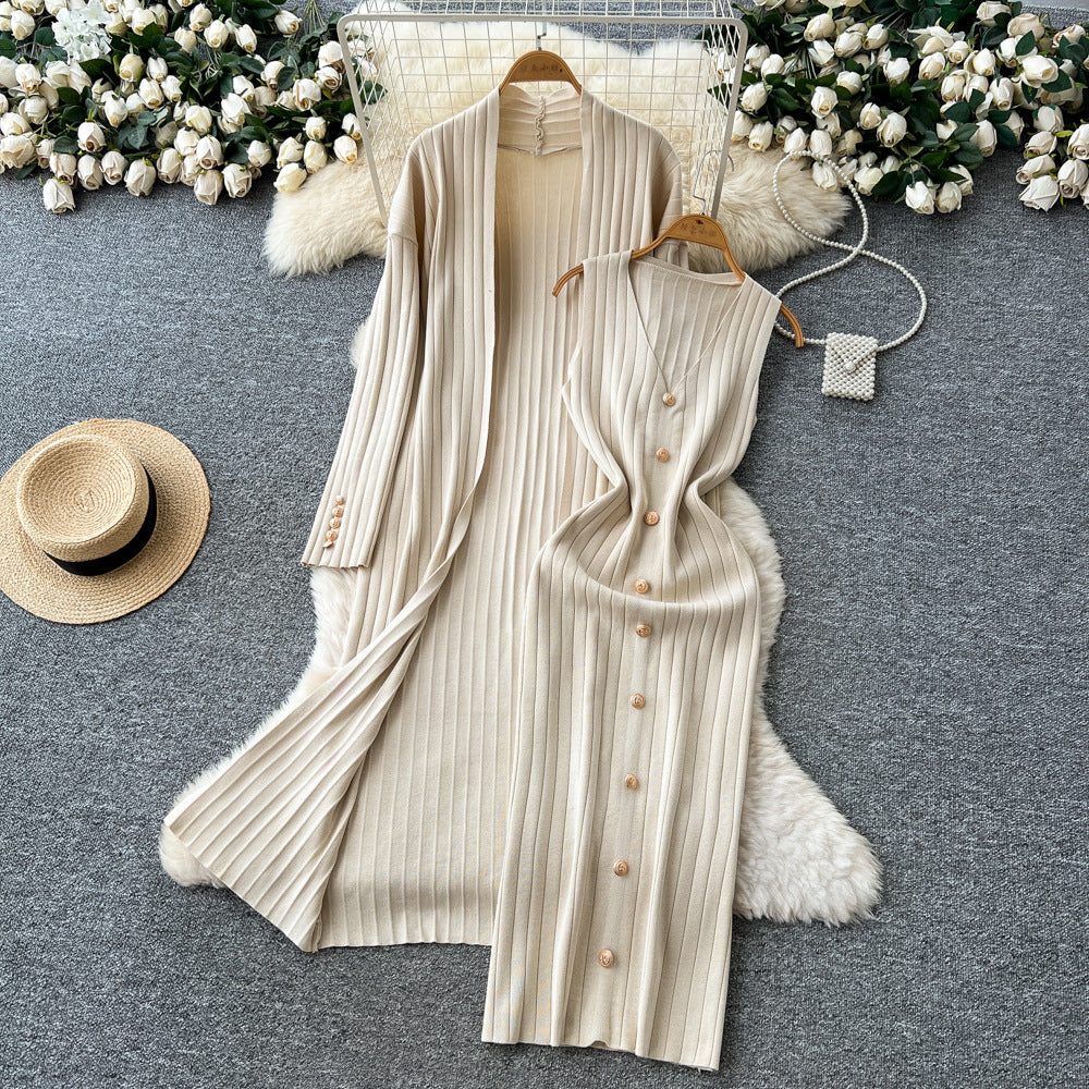 Elegant and chic: oversized knit cardigan with midi length + sleeveless bodycon dress with metallic buckle detail