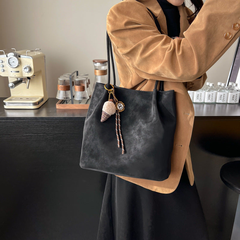 Commuting to work Large capacity tote bag Women's 2025 winter new retro fashion casual shoulder bag Premium sense