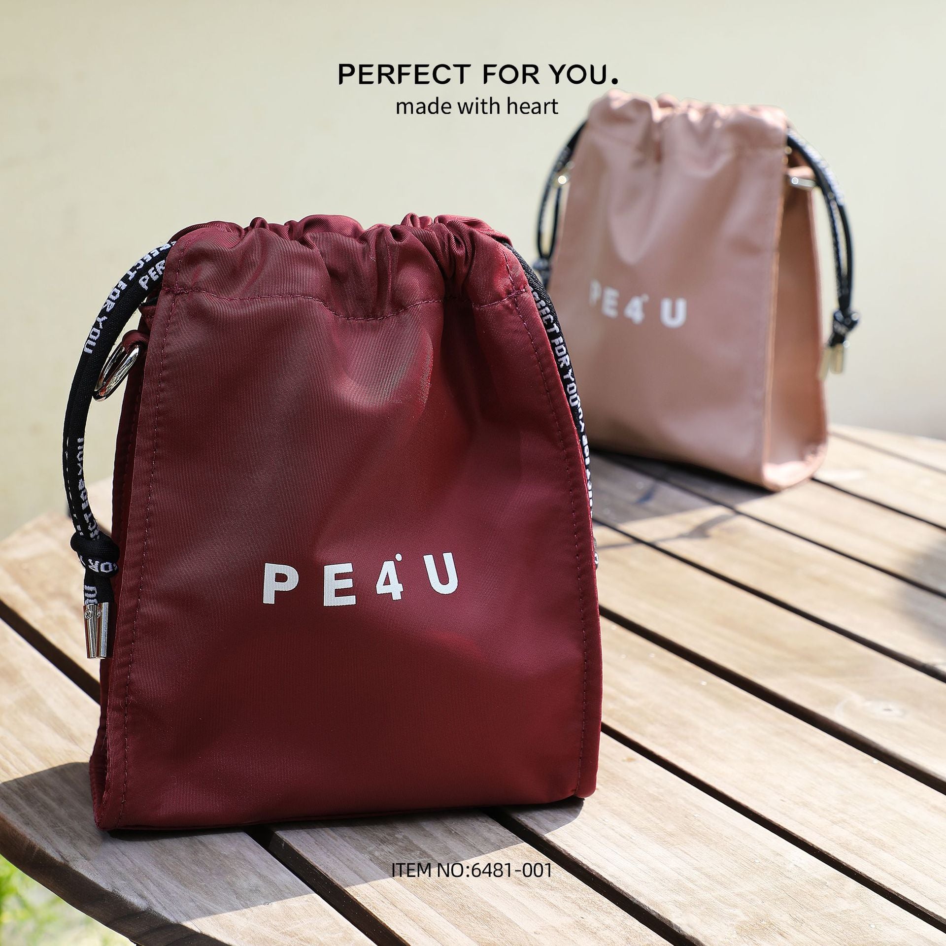 Foreign trade  nylon messenger bag Korean version of versatile high-end shoulder bag large capacity lightweight small bag canvas women
