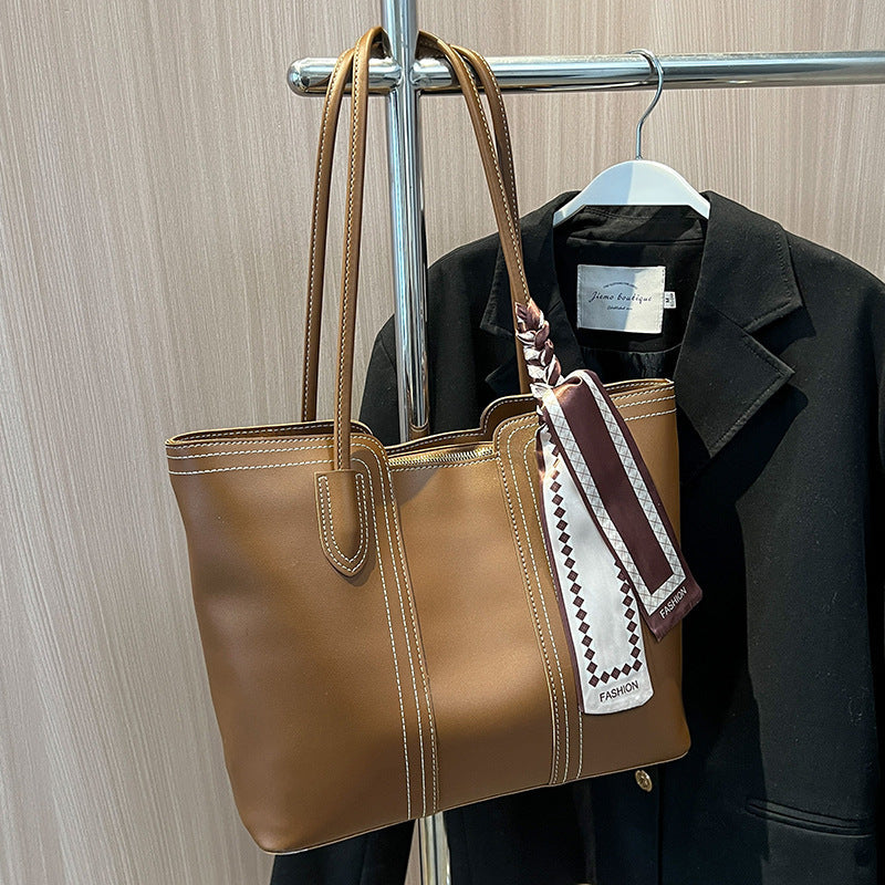 Bag women's large capacity 2025 new spring and summer versatile shoulder bag women's texture popular class commuter tote bag