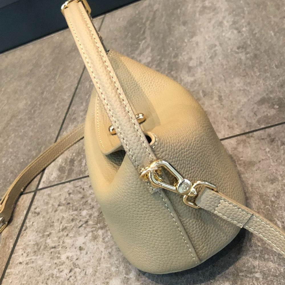 Top grain leather spring/summer new arrivals: versatile handbag, 2025 genuine leather fashionable minimalist shoulder & crossbody bag, premium tote