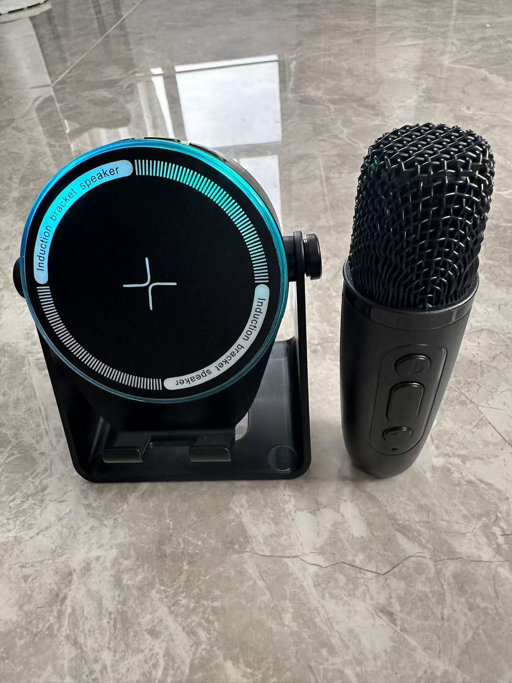 Customizable logo wireless induction wireless charging stand speaker microphone desktop 4-in-1 lazy live streaming speaker