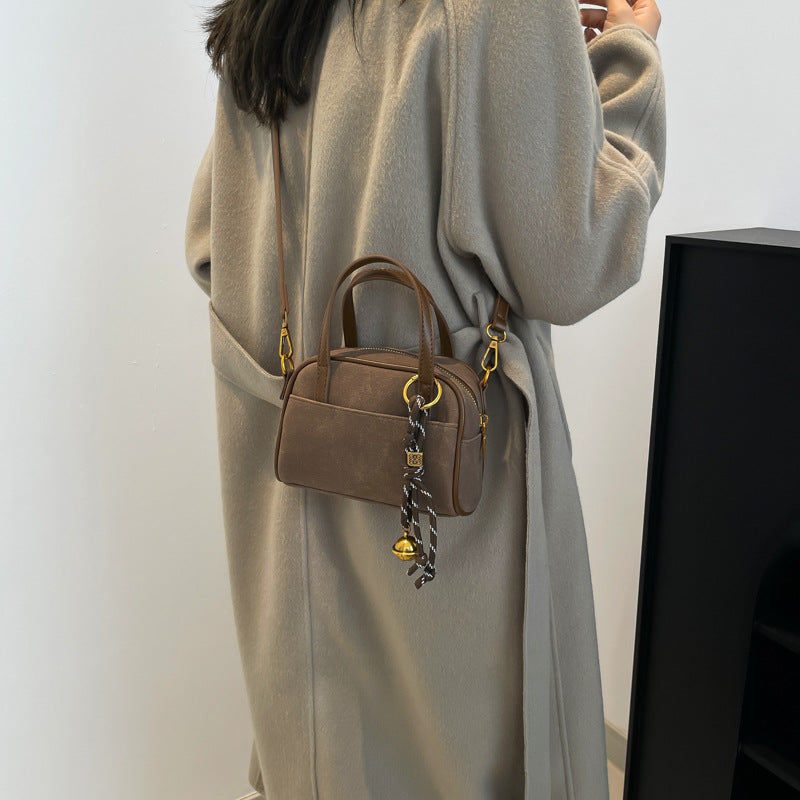 Retro niche large-capacity bag women's winter 2025 new simple underarm bag versatile large-capacity tote bag