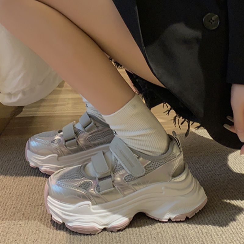Hollow sports sandals outdoor sandals women's 2026new arrivalsummer velcro thick sole river tracing shoes breathable shoes