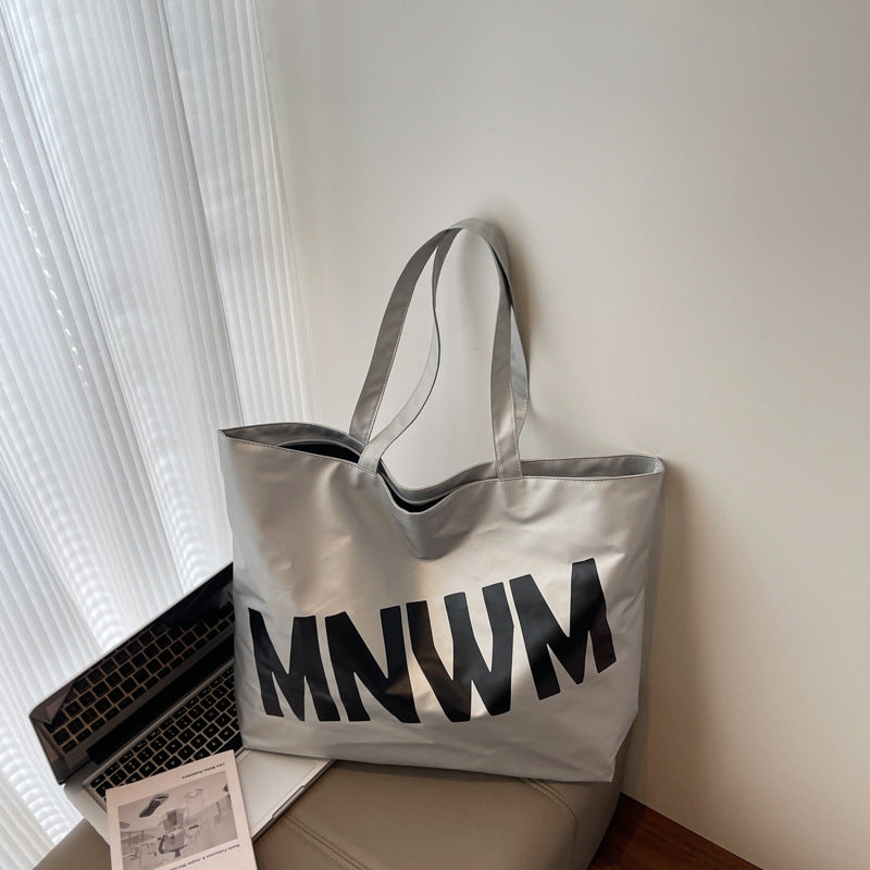Cross-border college students take classes in tote bags 2025 summer new lazy style literary letter shoulder bags daily commuting bags