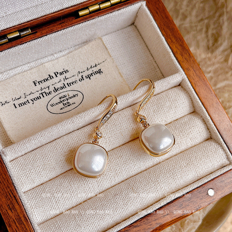 Korean retro pearl pendant earrings women's ins trendy light luxury super sparkling micro-inlaid zircon ear hooks earrings wholesale