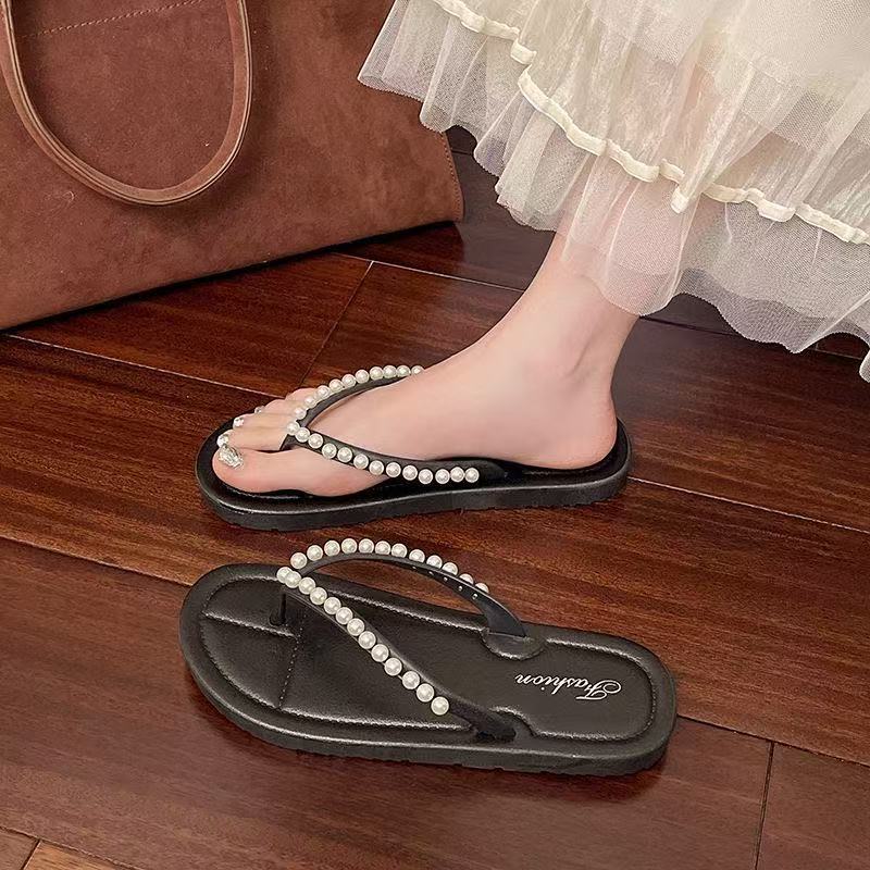 Women's flip-flops summer 2025 new pearl flat sandals outdoor soft sole fashion beach shoes wholesale