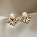 Niche style design crown pearl earrings-e6961 gold