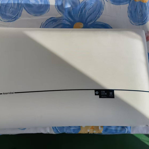 Micro-flaw clearance neck protection memory pillow 48 * 74 * 10cm, the price of picking up leaks is 25-29 yuan, which will not be refunded or exchanged.