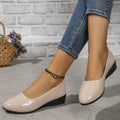 spring/autumn new arrivals: plus-size chunky sole women's flats for cross-border e-commerce. sizes 35-43 available. wholesale options available. dropshipping to  and