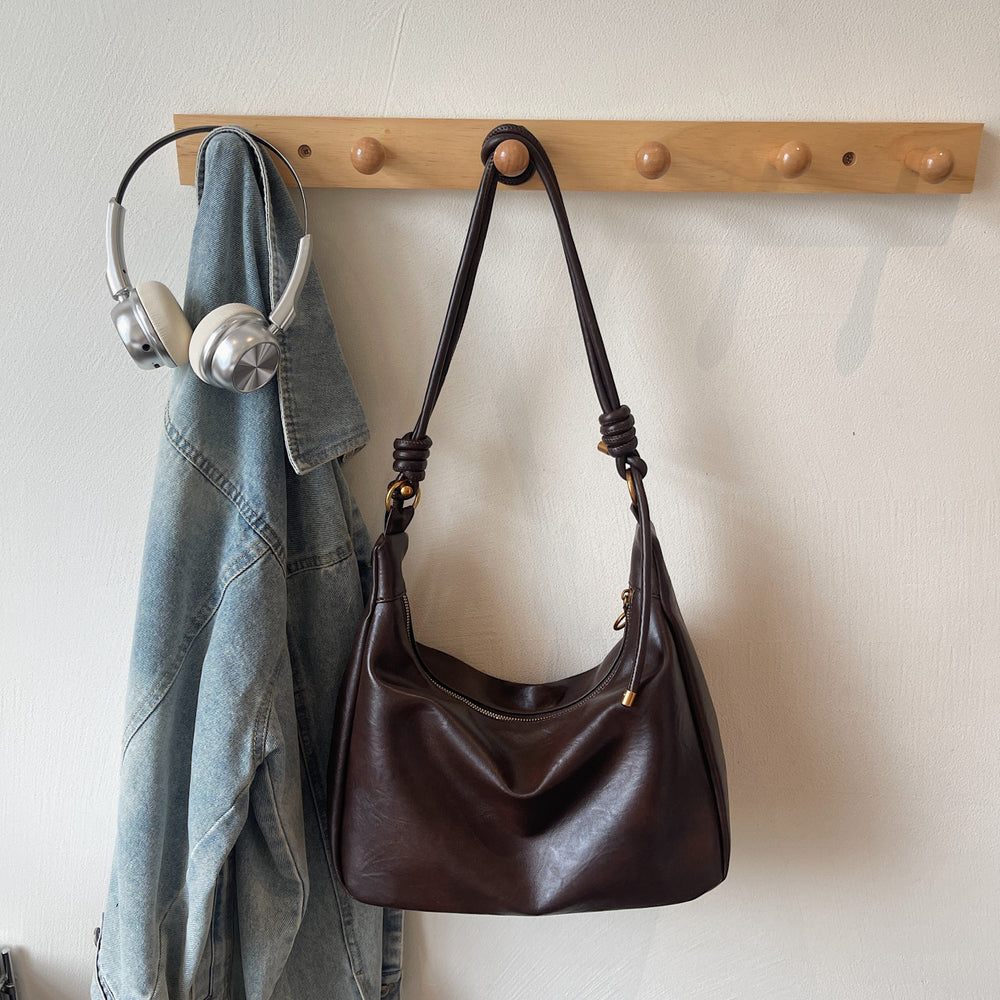 Crossbody bag 2025 new autumn/winter versatile light luxury niche high-value shoulder bag large capacity commuter tote women's bag