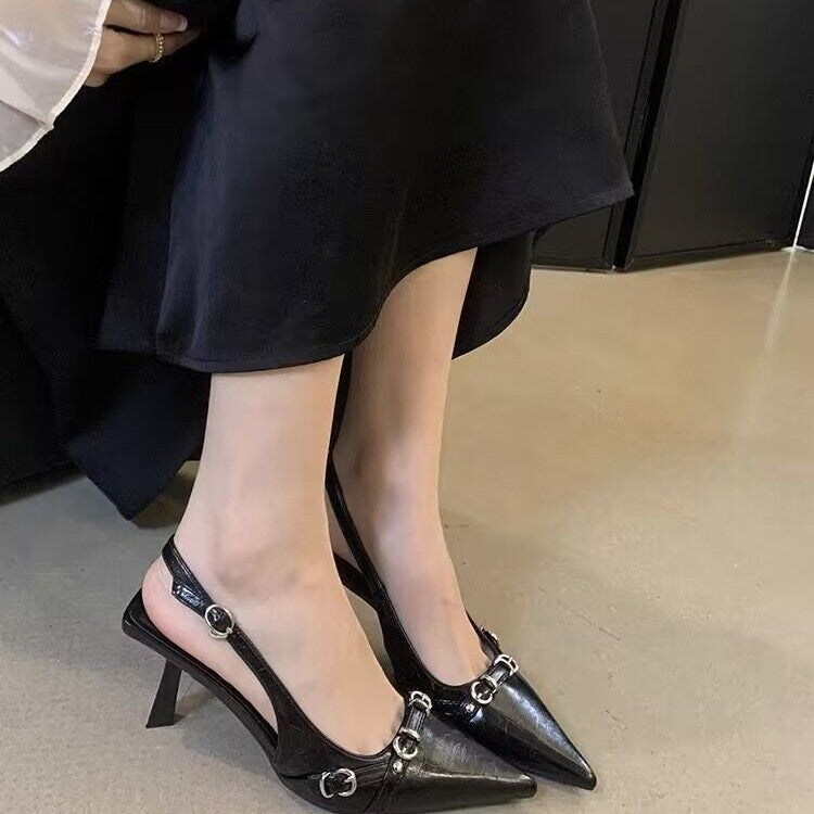 Xiaoxiangfeng black patent leather pointed toe special-shaped heel high-heeled shoes 2024springnew arrival supermodel same style fashion sandals