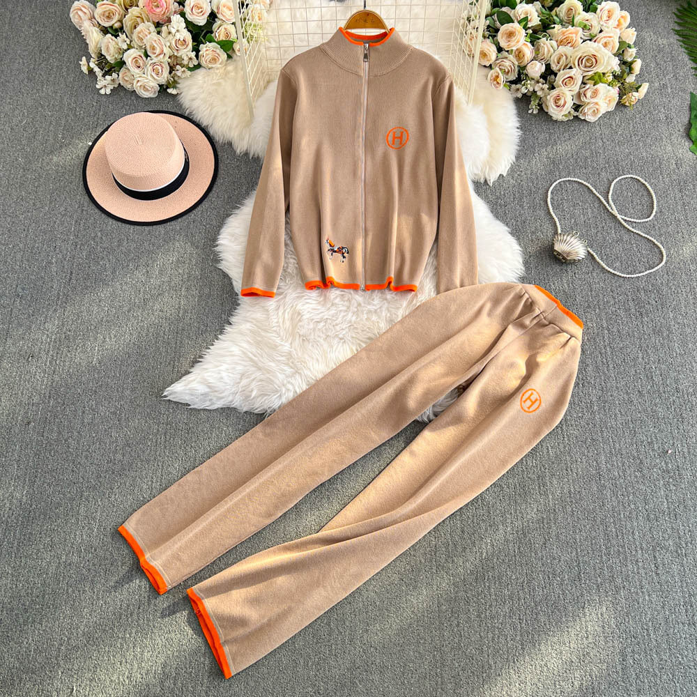 autumn and winter new arrival zipper sweateroutwear creative small horse embroiderlong sleevesknittingtopspantstwo-piece set for women