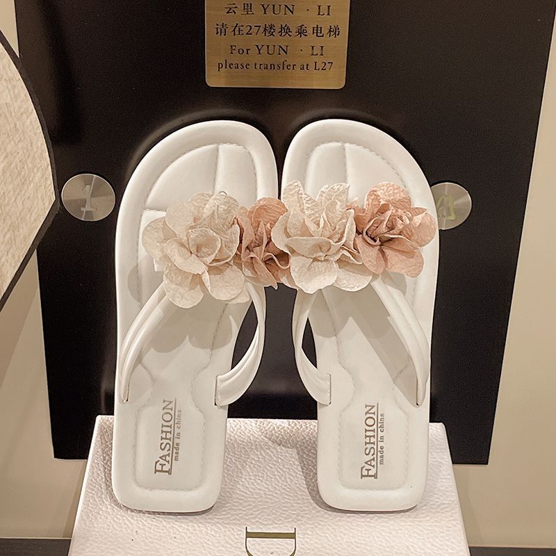 2025 summer new fashion versatile flat sandals - perfect for beach vacations, french style, floral detail, women's thong sandals