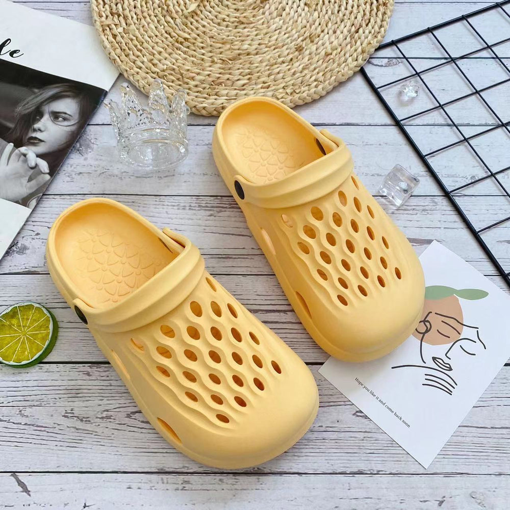 New arrival crocs cute girl fashion student outwear toe shoes summer beach sandals and slippers couple shoes for men