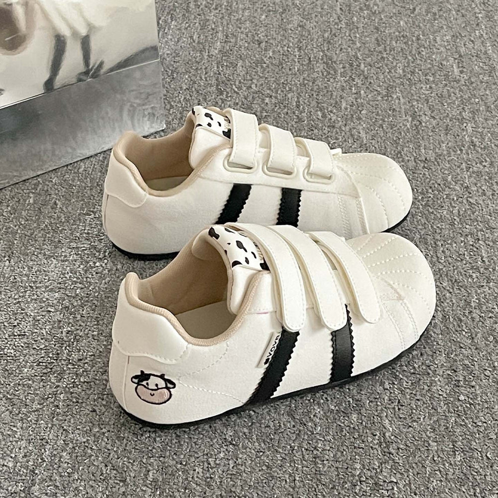 Embroidered versatile white sneakers for women, 2026 new spring/autumn collection, velcro closure german army trainers, chunky clogs