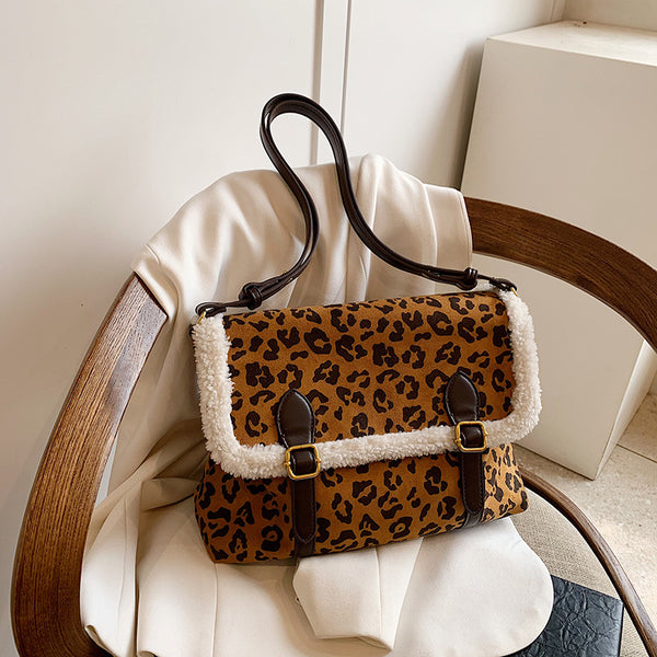 Premium autumn and winter lamb wool bag women's 2025 new trendy shoulder bag ins niche leopard print messenger bag