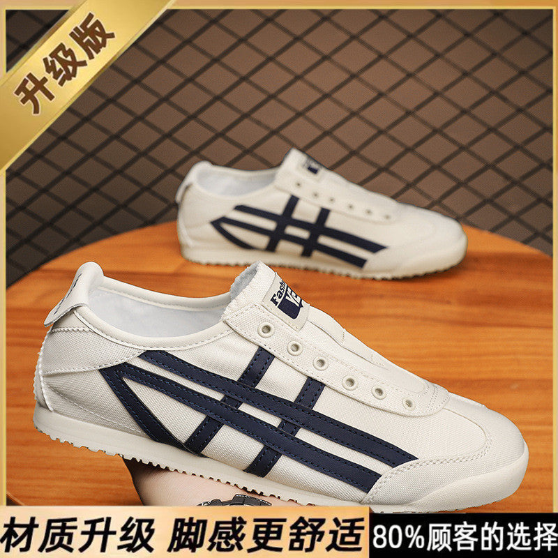 2025 new men's slip-on canvas sneakers, casual shoes, versatile loafers, trendy ins style skate shoes for men