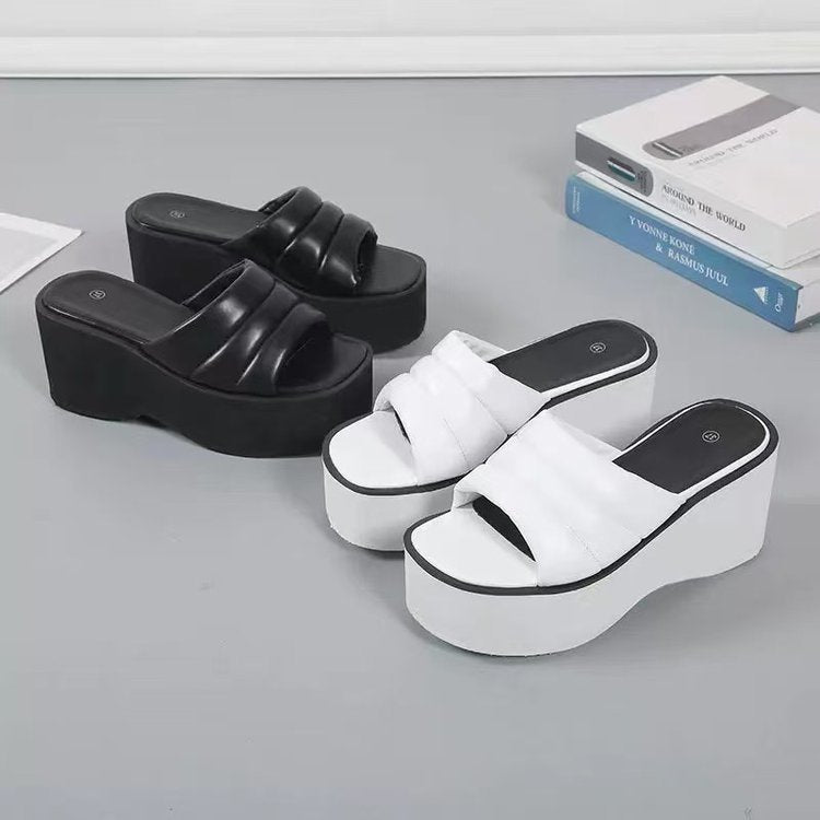 spring/autumn new arrival: plus-size platform slippers for women (sizes 35-43). wholesale available. dropshipping to  and