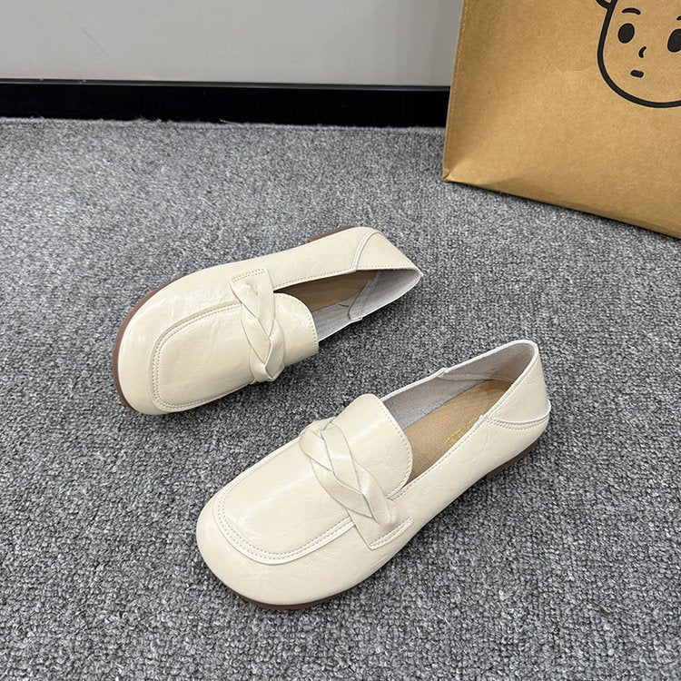 autumn new arrival: plus-size casual loafers for cross-border e-commerce. sizes 35-43 available. wholesale options available. dropshipping to  and