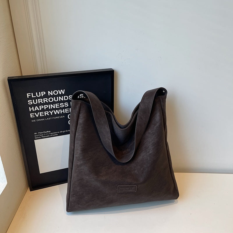 Large capacity retro handbag for women, trendy 2025 new arrival, minimalist versatile soft shoulder bag, high-end commuter tote bag