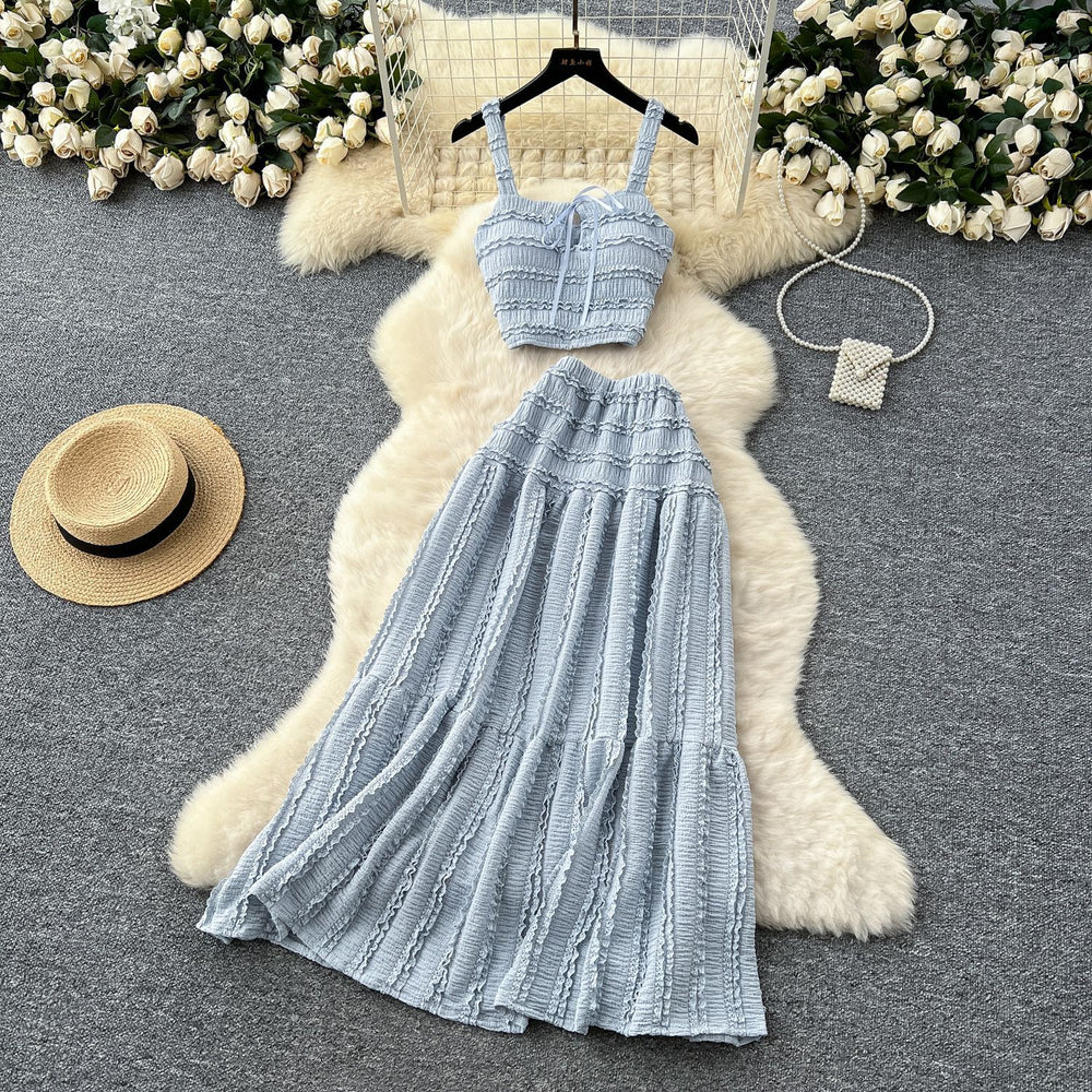 Sweet and gentle women's outfit: tie-neck square collar camisole crop top + high-waisted pleated midi skirt two-piece set