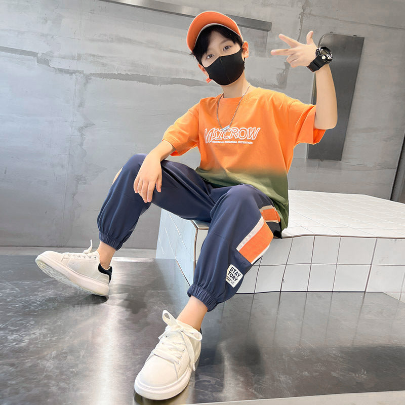 Boys' summer outfit set - trendy & stylish two-piece tracksuit for older kids - fashionable short-sleeve set for boys - cool & trendy
