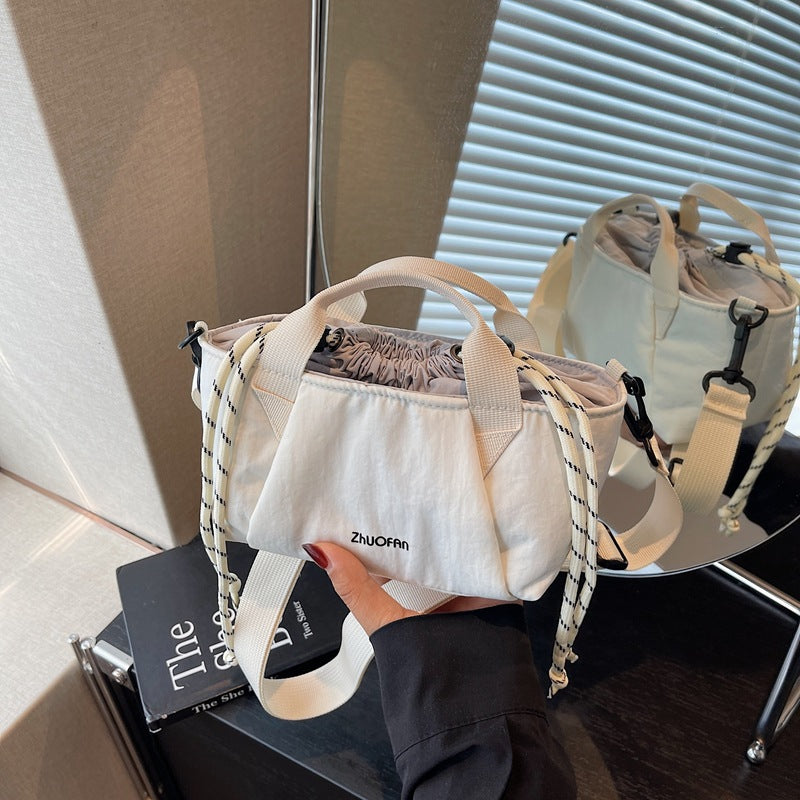 Foreign order summer niche leisure outdoor small bag women's 2025 new versatile shoulder messenger bag bundle hand bag
