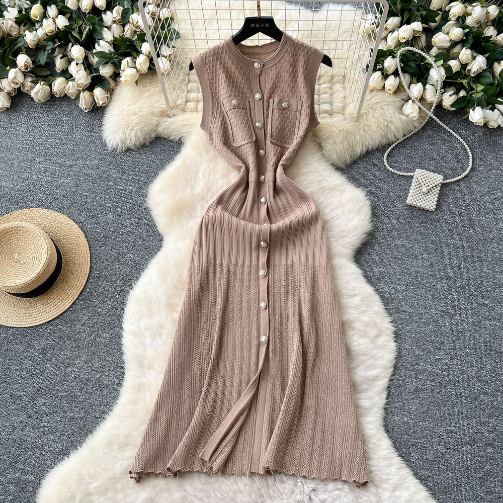 Chanel-inspired, high-end, round-neck, sleeveless, metal-buttoned, slim-fit, figure-flattering knit dress for women, new summer 2025 collection