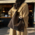 Large capacity retro handbag for women, trendy 2025 new arrival, minimalist versatile soft shoulder bag, high-end commuter tote bag