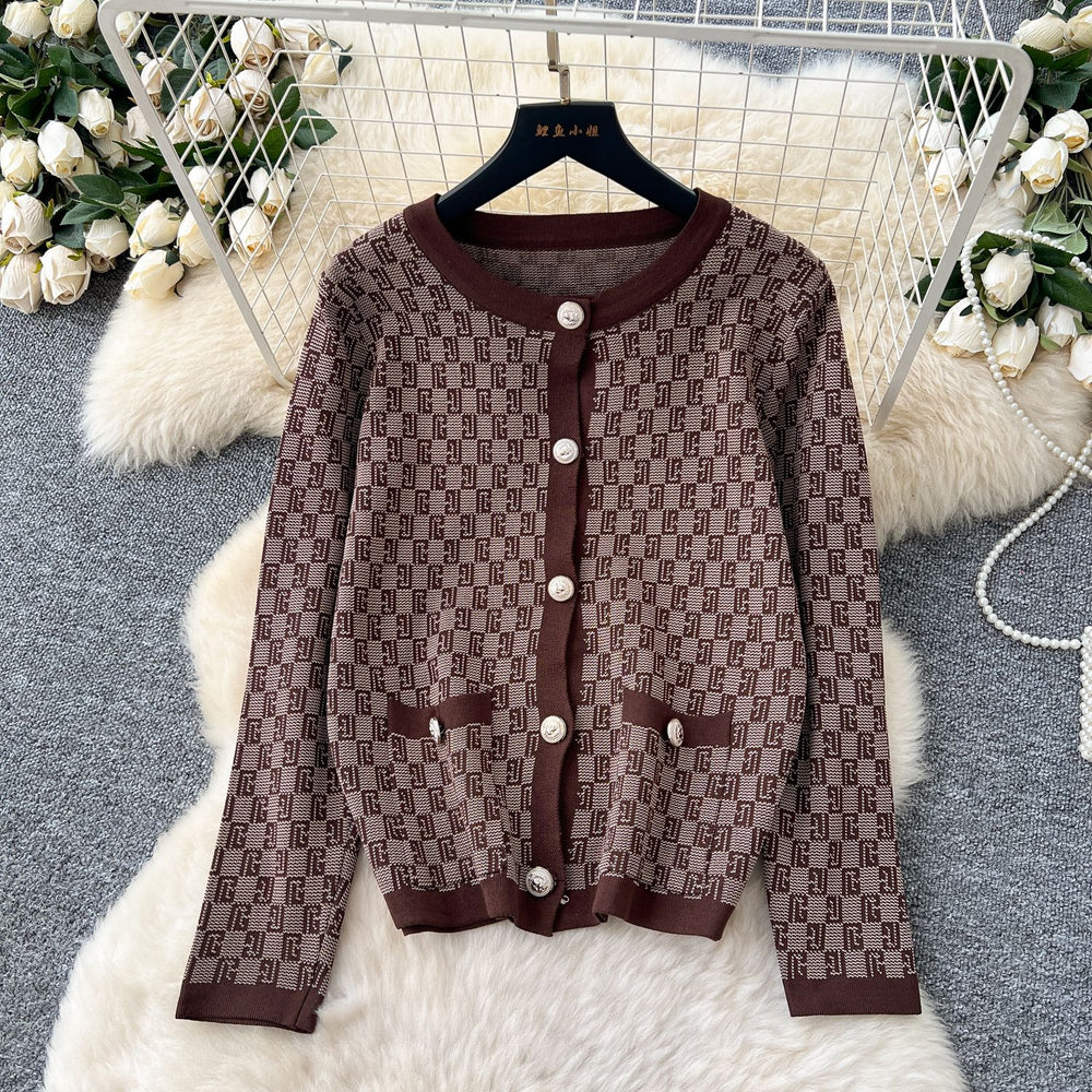 European style chic geometric print set - women's autumn premium round neck metal buckle long sleeve knit top & high waist pants
