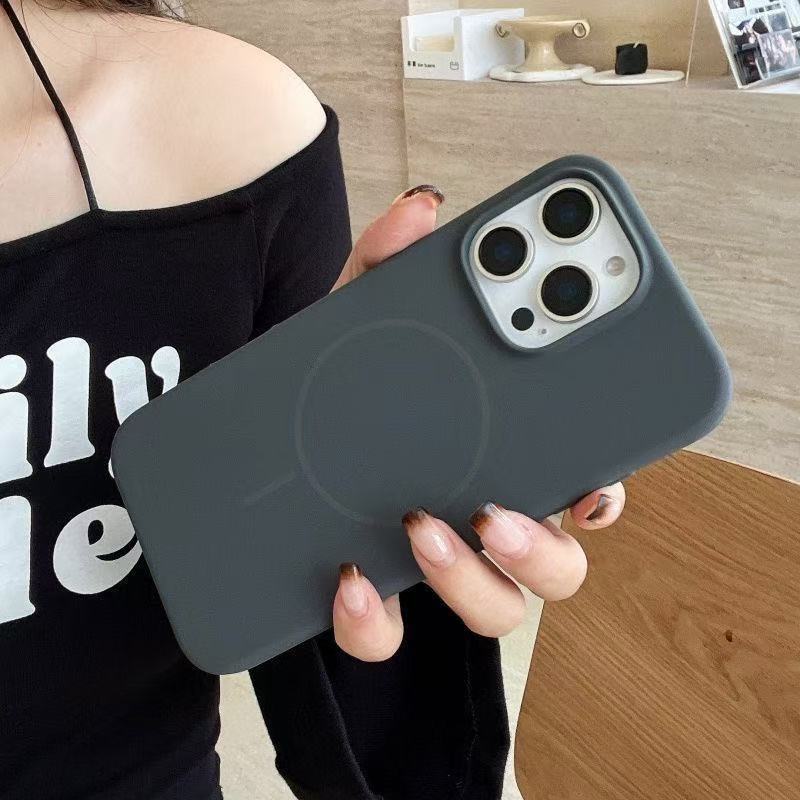 Suitable for iphone16pro thin ring magnetic liquid silicone mobile phone case apple 17air anti-fall pure color protective cover
