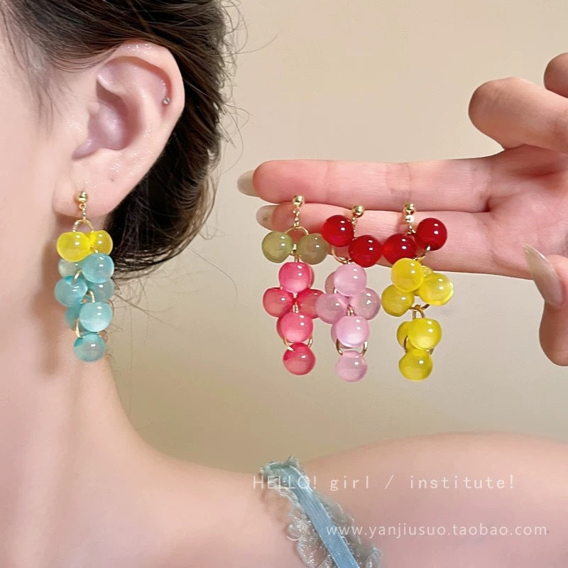 Succulent grape ~ dopamine color block grape cluster earrings for women, 2026 new niche design, high-end earrings
