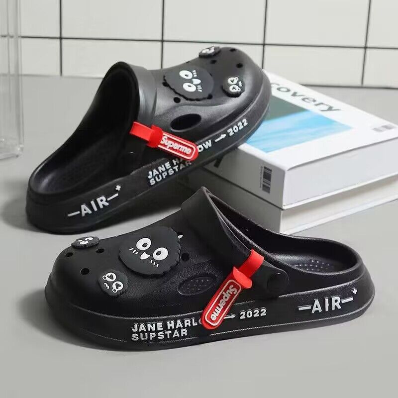 New arrival crocs women's summer shit-feeling thick sole slippers toe-cap sandals couple non-slipcasual beach shoes for men