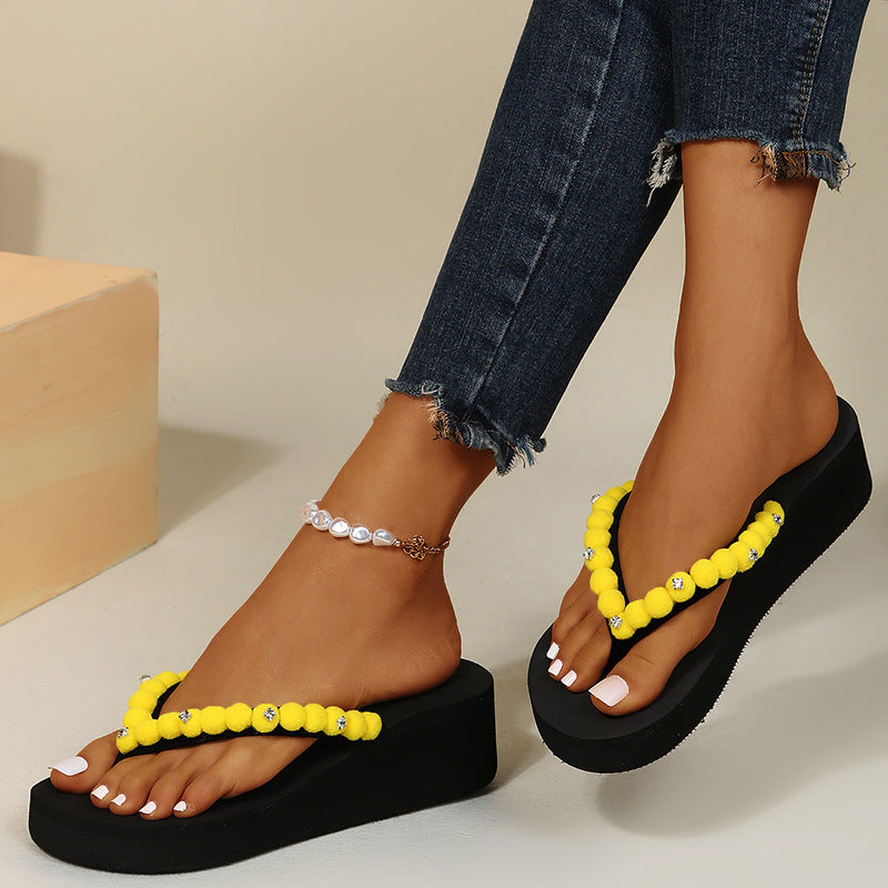 Spring/summer new roman style wedge flip-flops with rhinestone and pom-pom detail, ready-to-wear sandals, dropshipping available