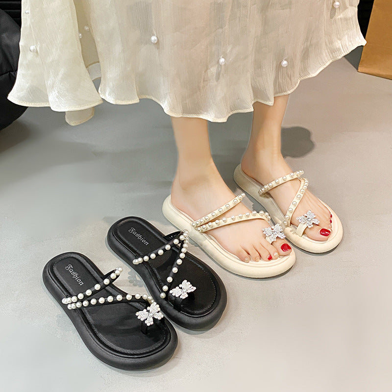 Women's flat sandals - new summer collection: casual, fairy-tale style with pearl and butterfly detail, open-toe design, fashionable beach sandals, versatile and stylish