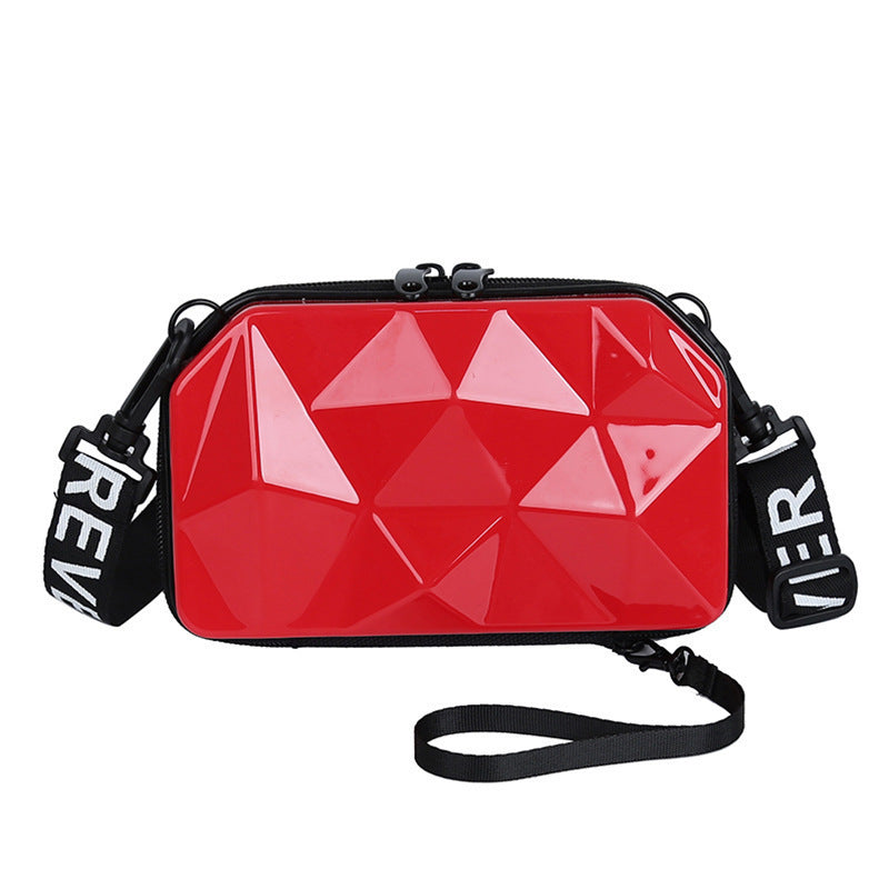 Manufacturers customize a variety of multi-color makeup bags, textured corporate gifts, portable anti-wash bags, and large-capacity travel storage boxes.