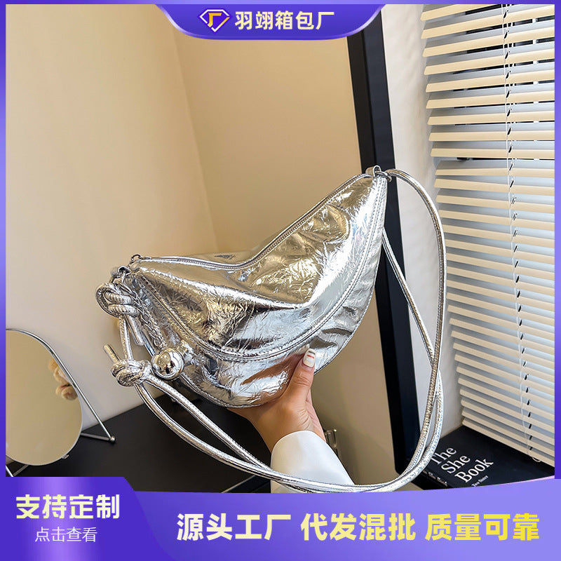 Foreign order super fire niche bag women's 2025 new fashion versatile messenger bag exquisite shoulder underarm dumpling bag