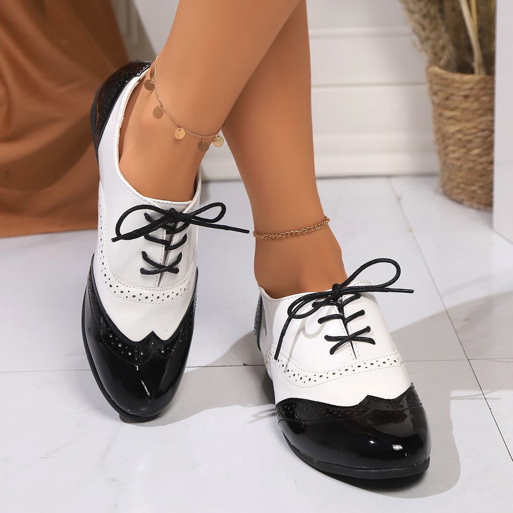 foreign trade shoes  spring new arrivalfashion thick heel shoes 43 large size color matching carved tie back women's flats
